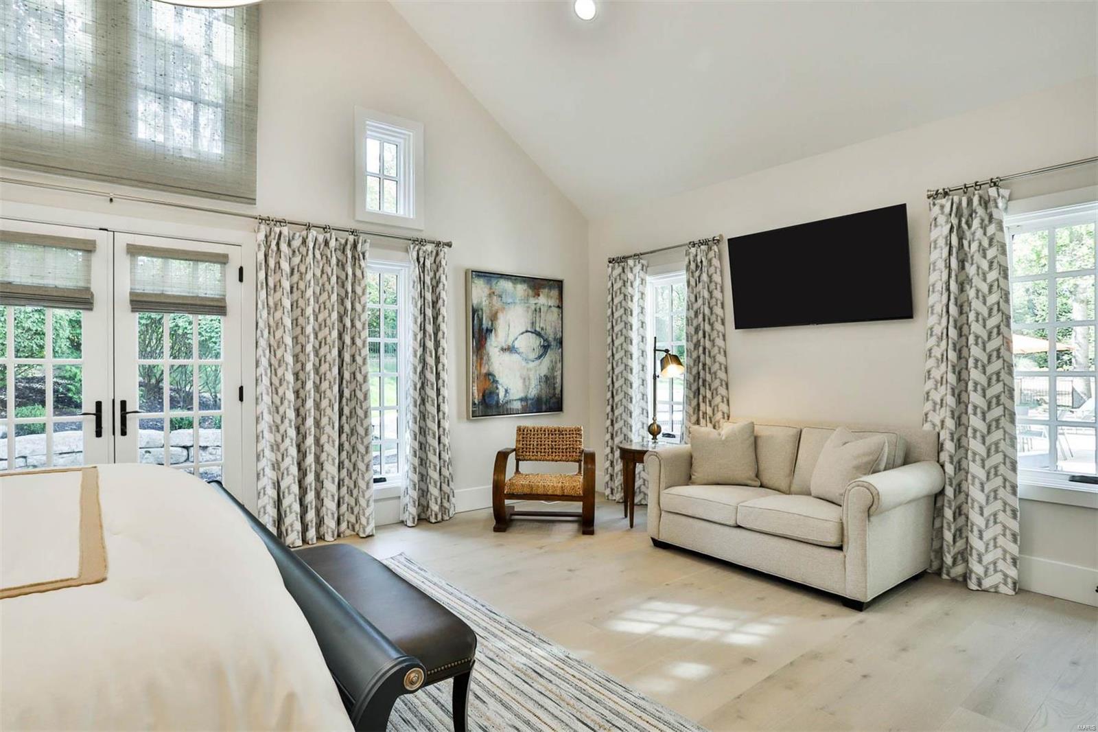 Ladue Lane - Residential