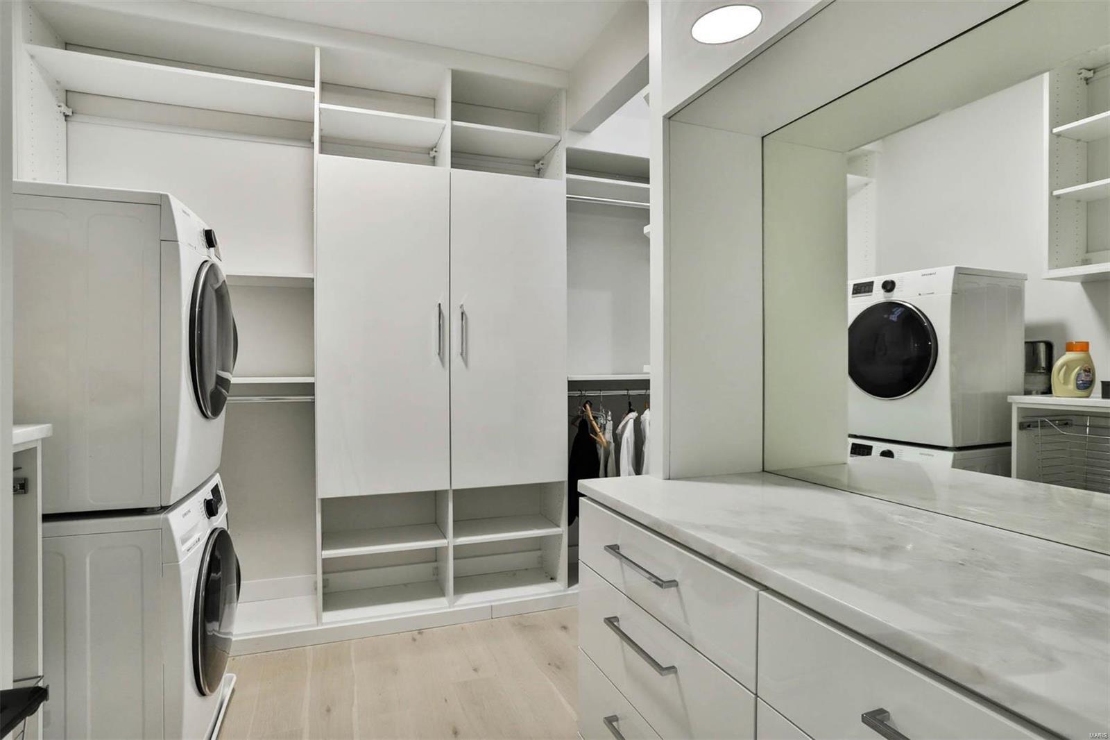 Ladue Lane - Residential