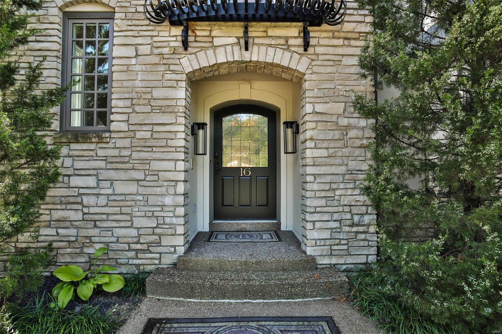 Ladue Lane - Residential