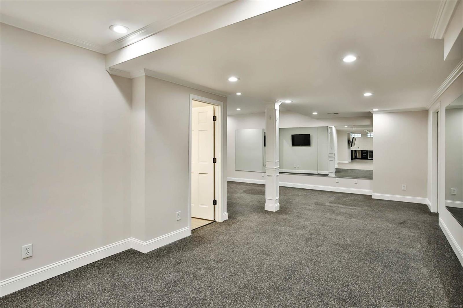 Ladue Lane - Residential