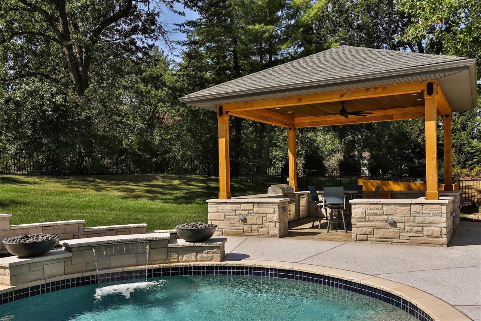 Ladue Lane - Residential