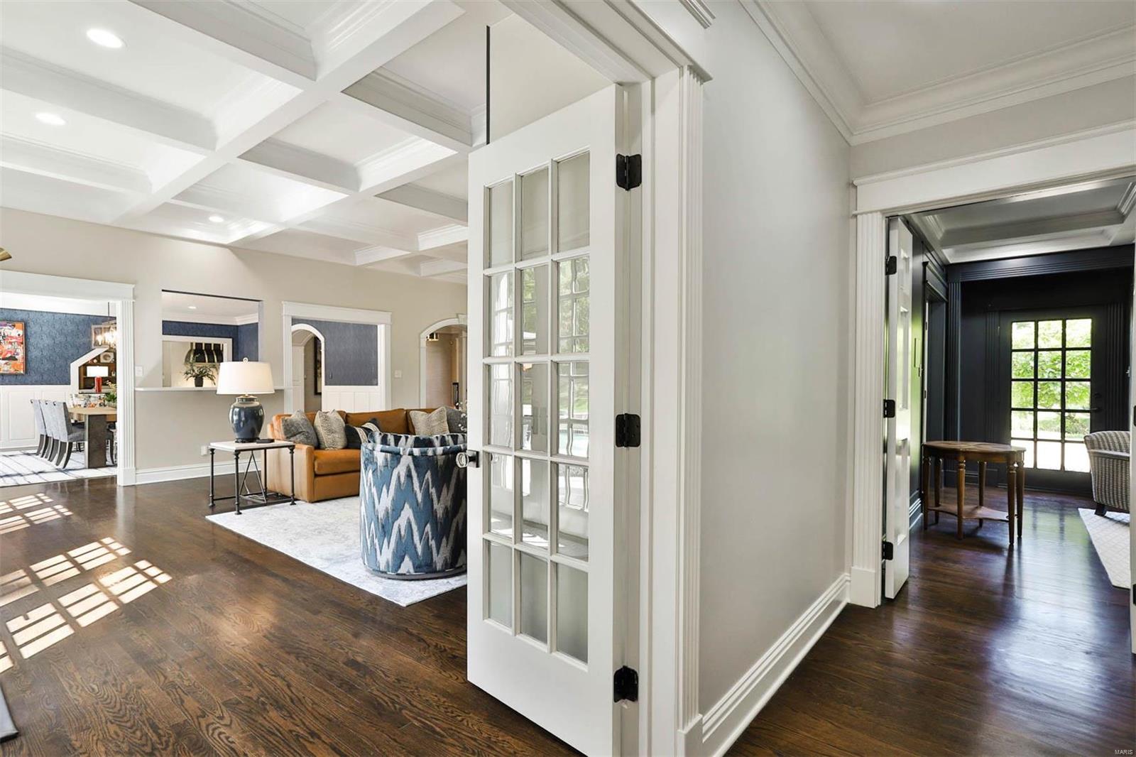 Ladue Lane - Residential