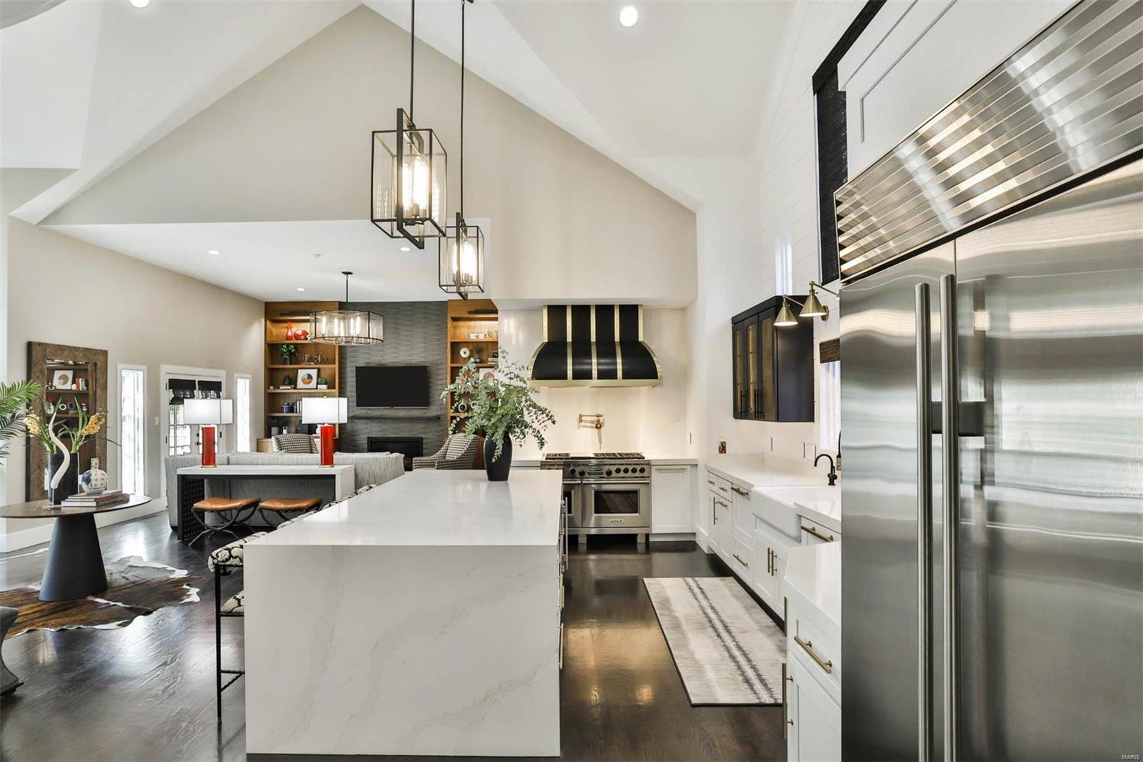 Ladue Lane - Residential