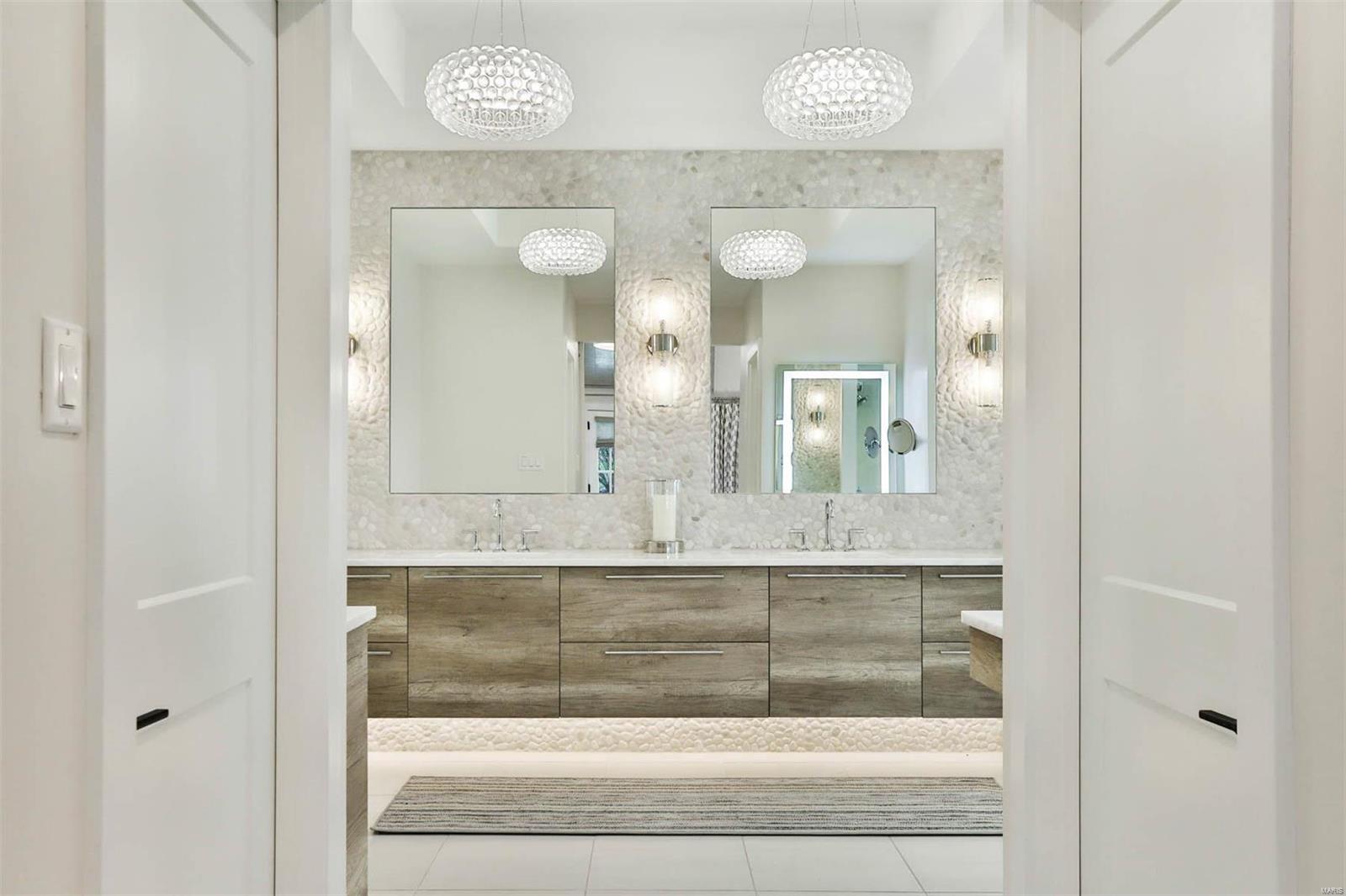 Ladue Lane - Residential