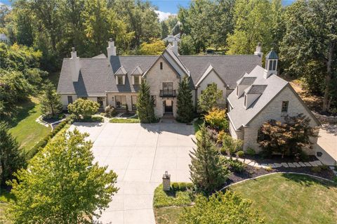 Photo of 16 Ladue Lane, St Louis, MO 63124 (MLS # 23051604)