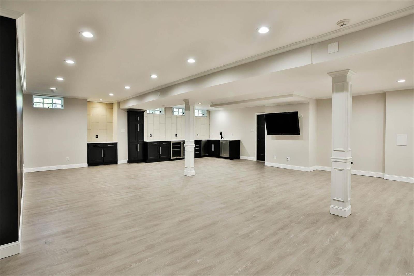 Ladue Lane - Residential