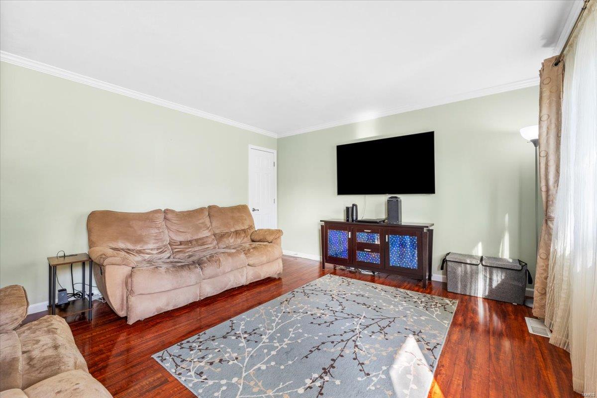 802 Undercliff Drive