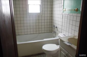 Laughlins Add To Sycamore Hills Re - Residential