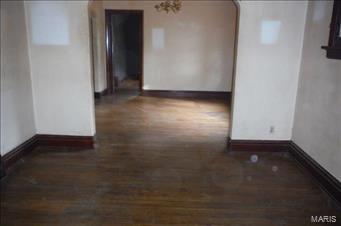 Laughlins Add To Sycamore Hills Re - Residential