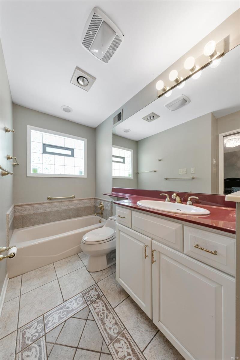 Warson Square - Residential