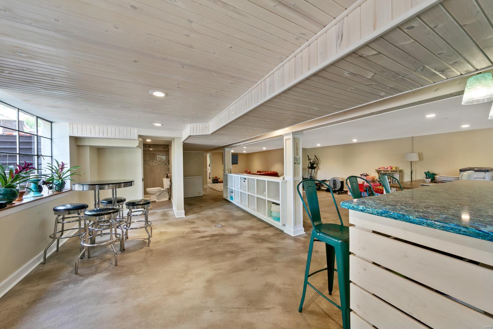 Warson Square - Residential