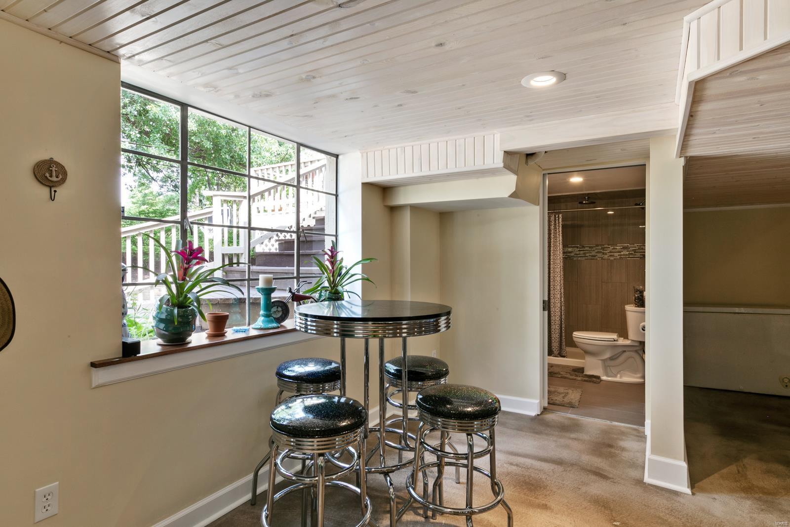 Warson Square - Residential