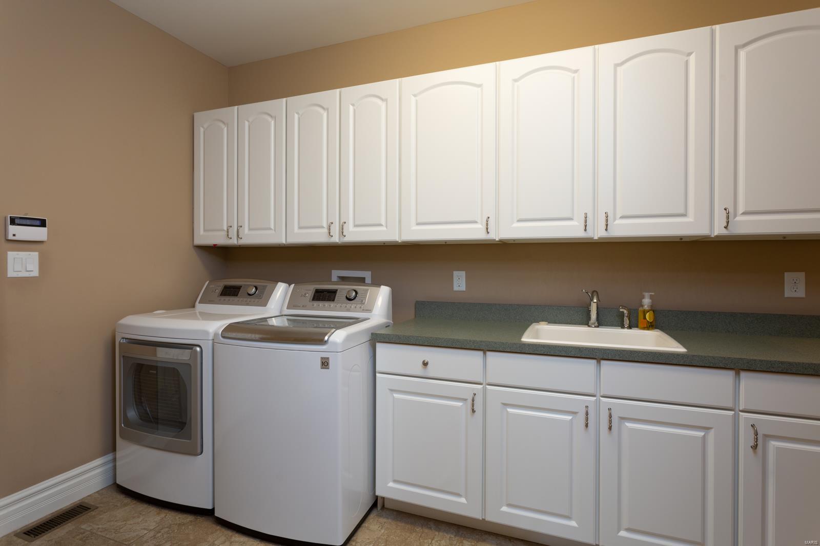 Villas At Meadowbrook - Residential