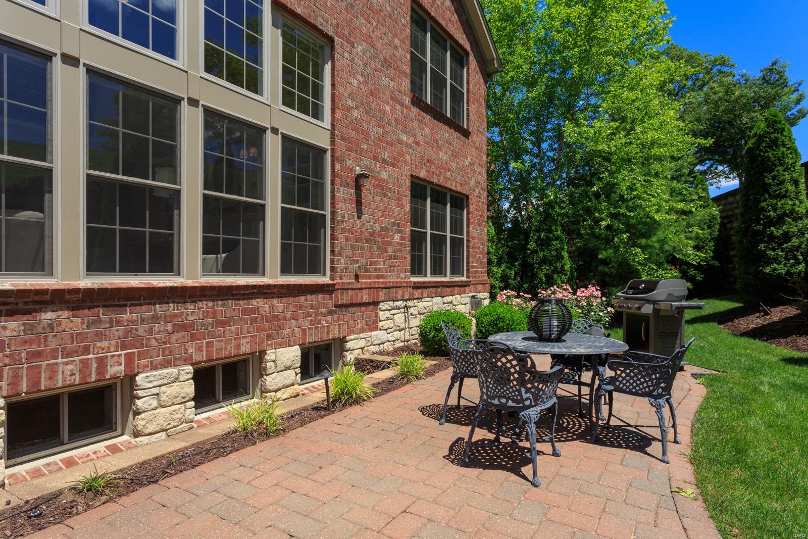 Villas At Meadowbrook - Residential