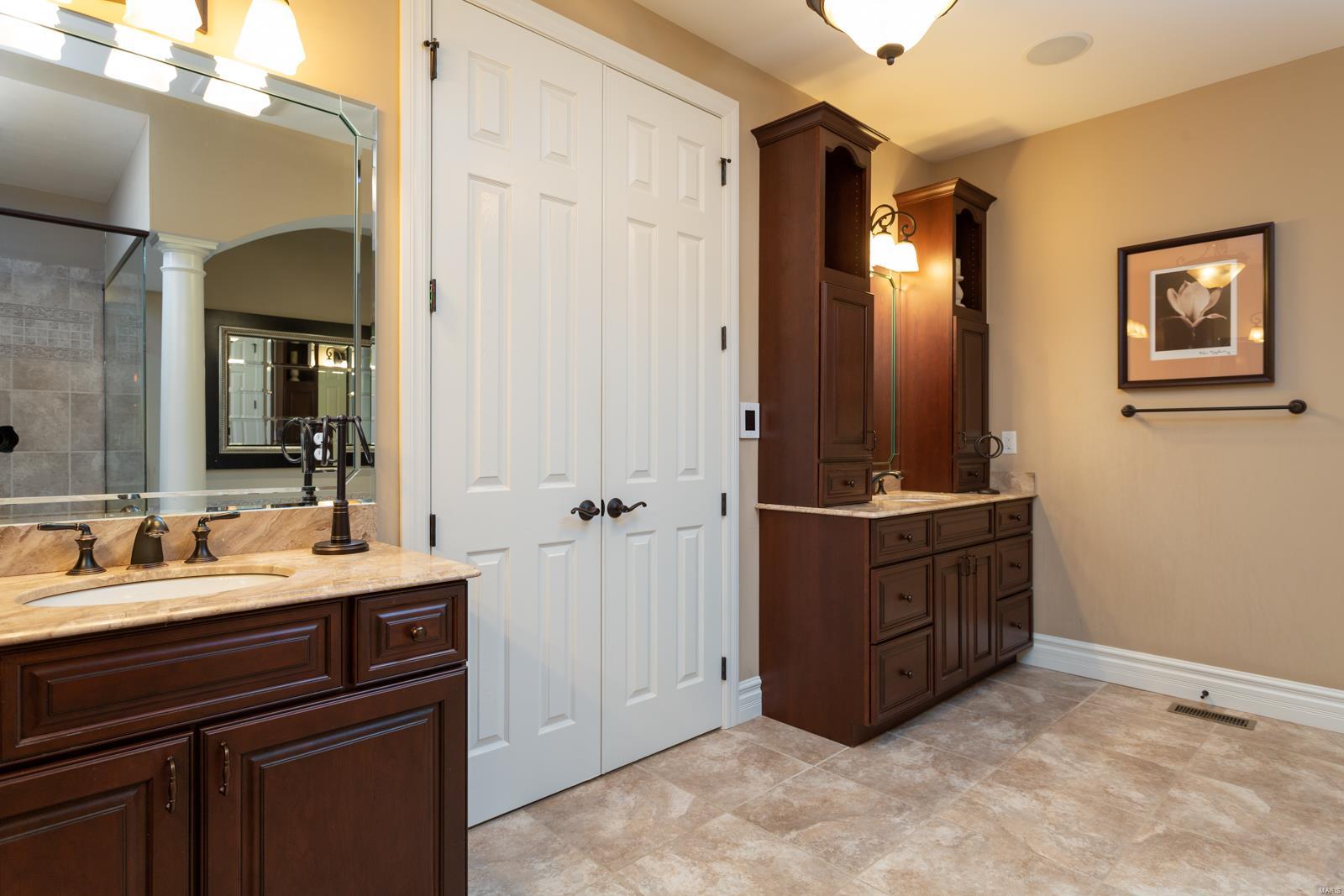 Villas At Meadowbrook - Residential