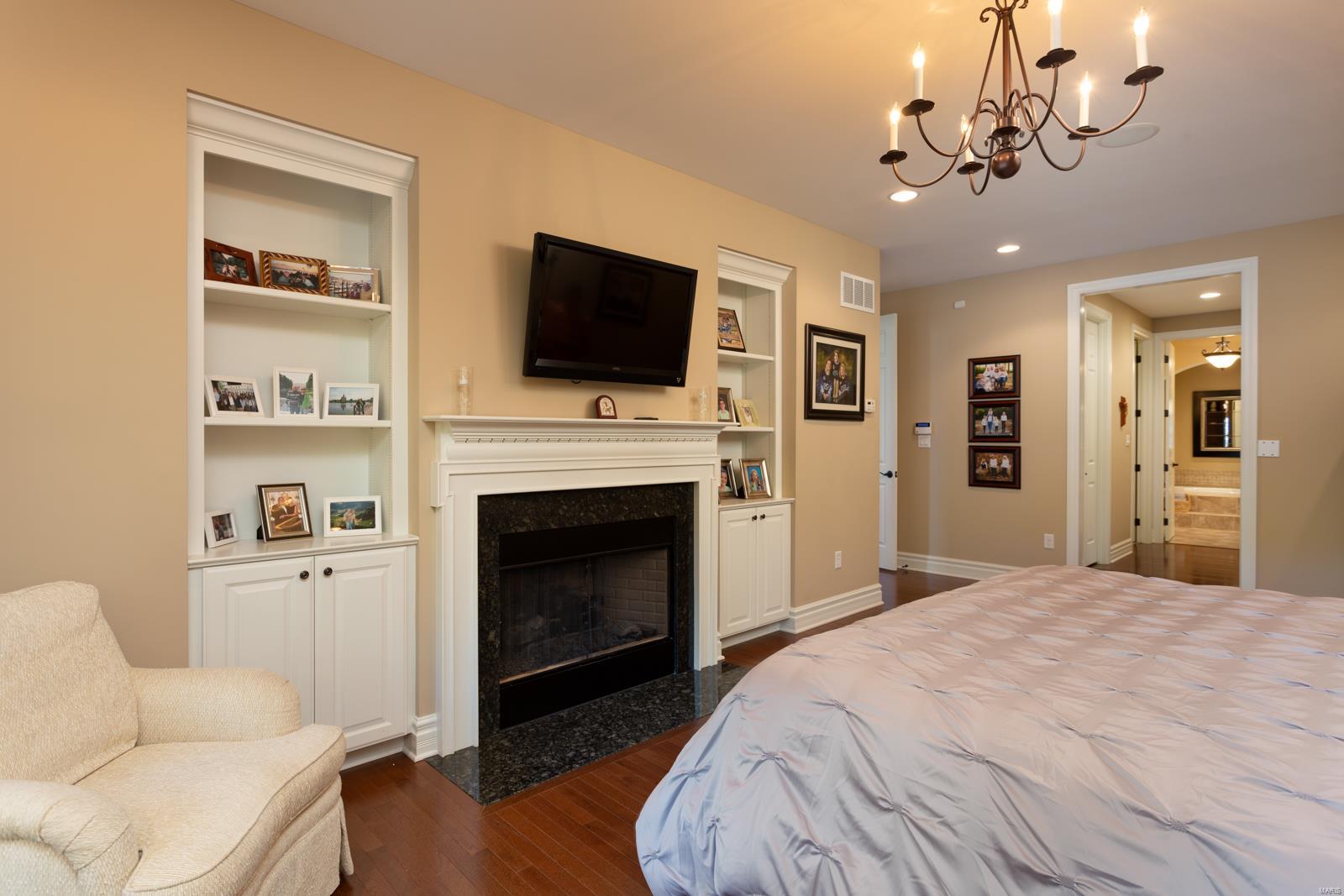 Villas At Meadowbrook - Residential