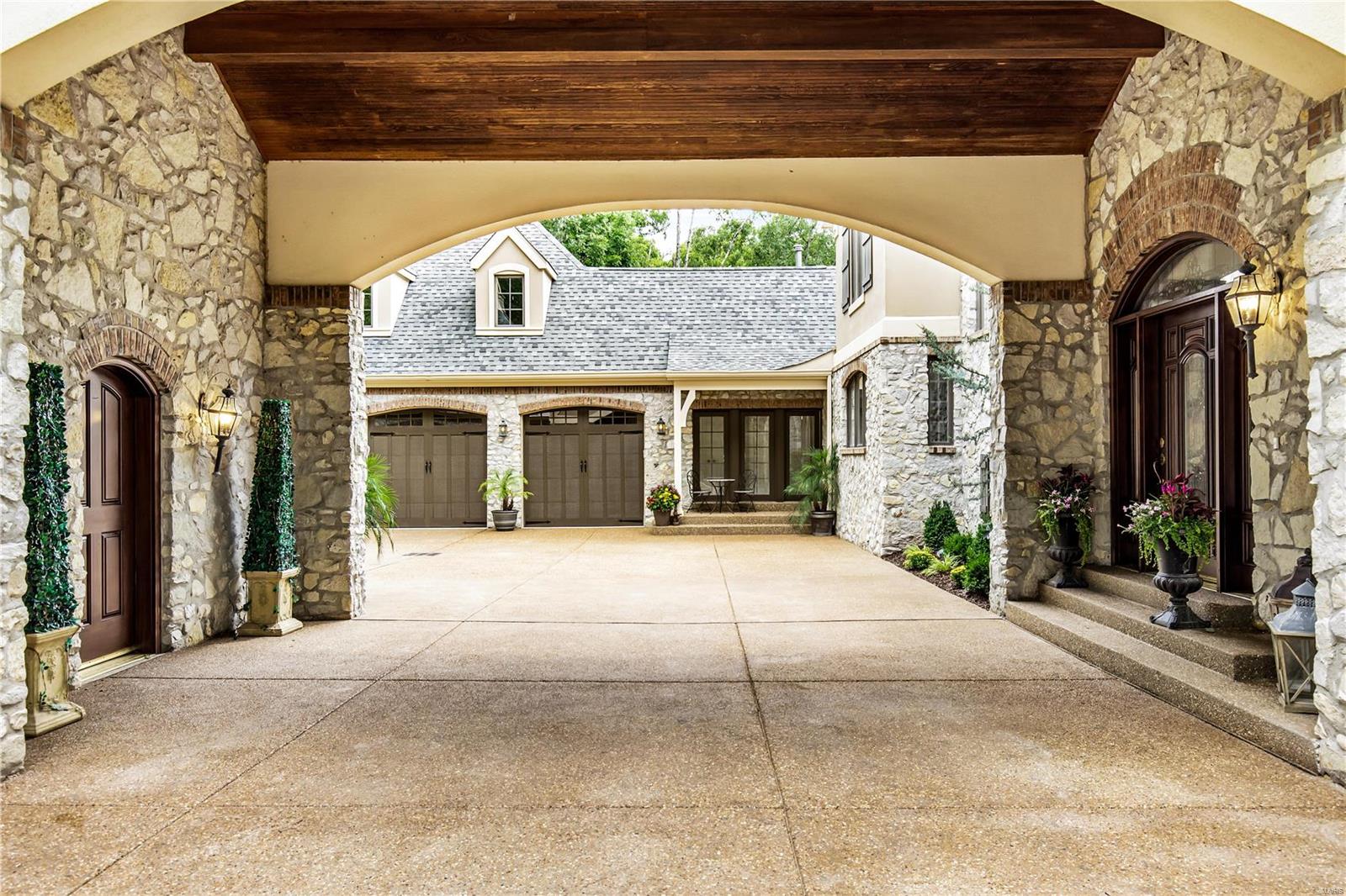 McKenna Pacland Lake - Residential