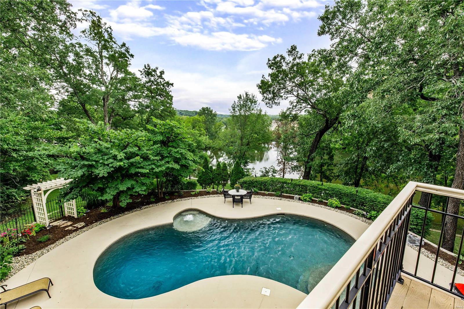 McKenna Pacland Lake - Residential