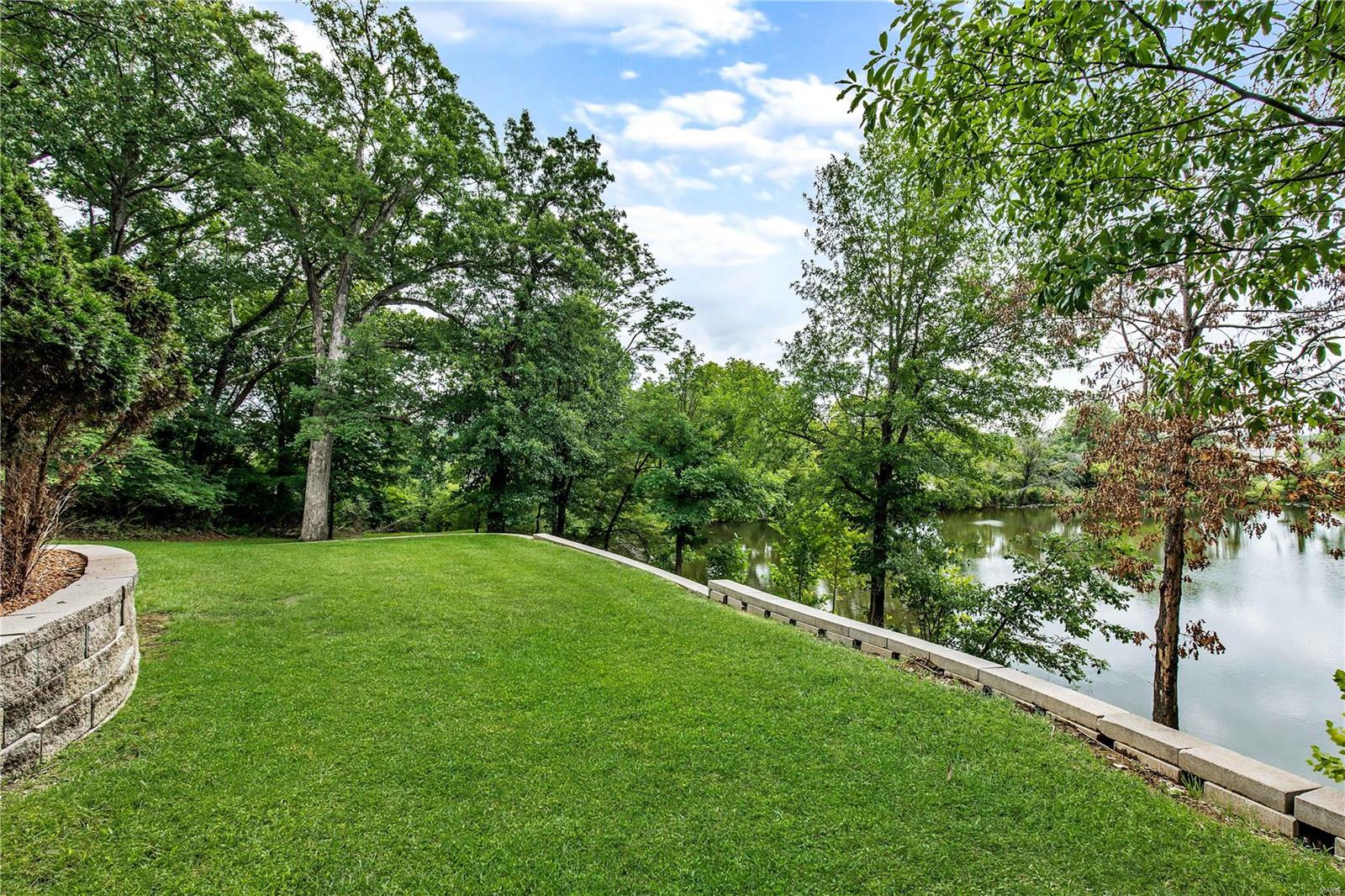 McKenna Pacland Lake - Residential