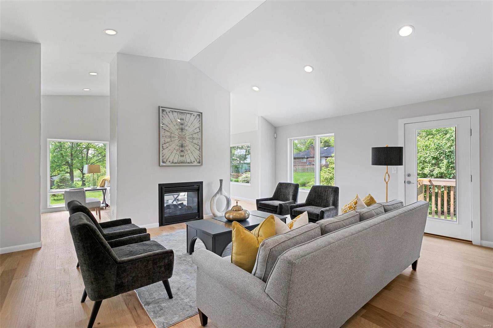 Santino Court - Residential