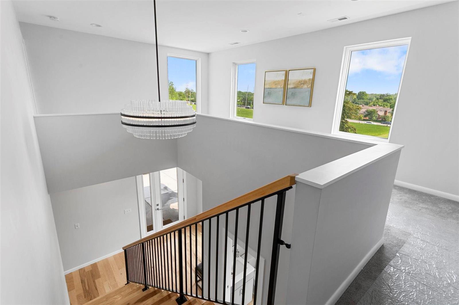 Santino Court - Residential