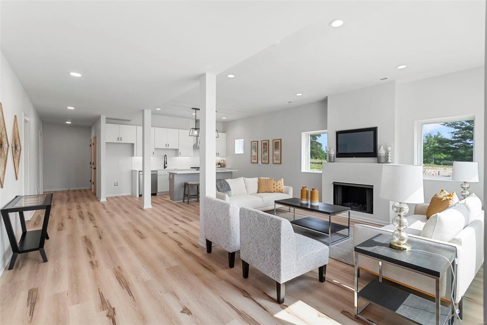 Santino Court - Residential