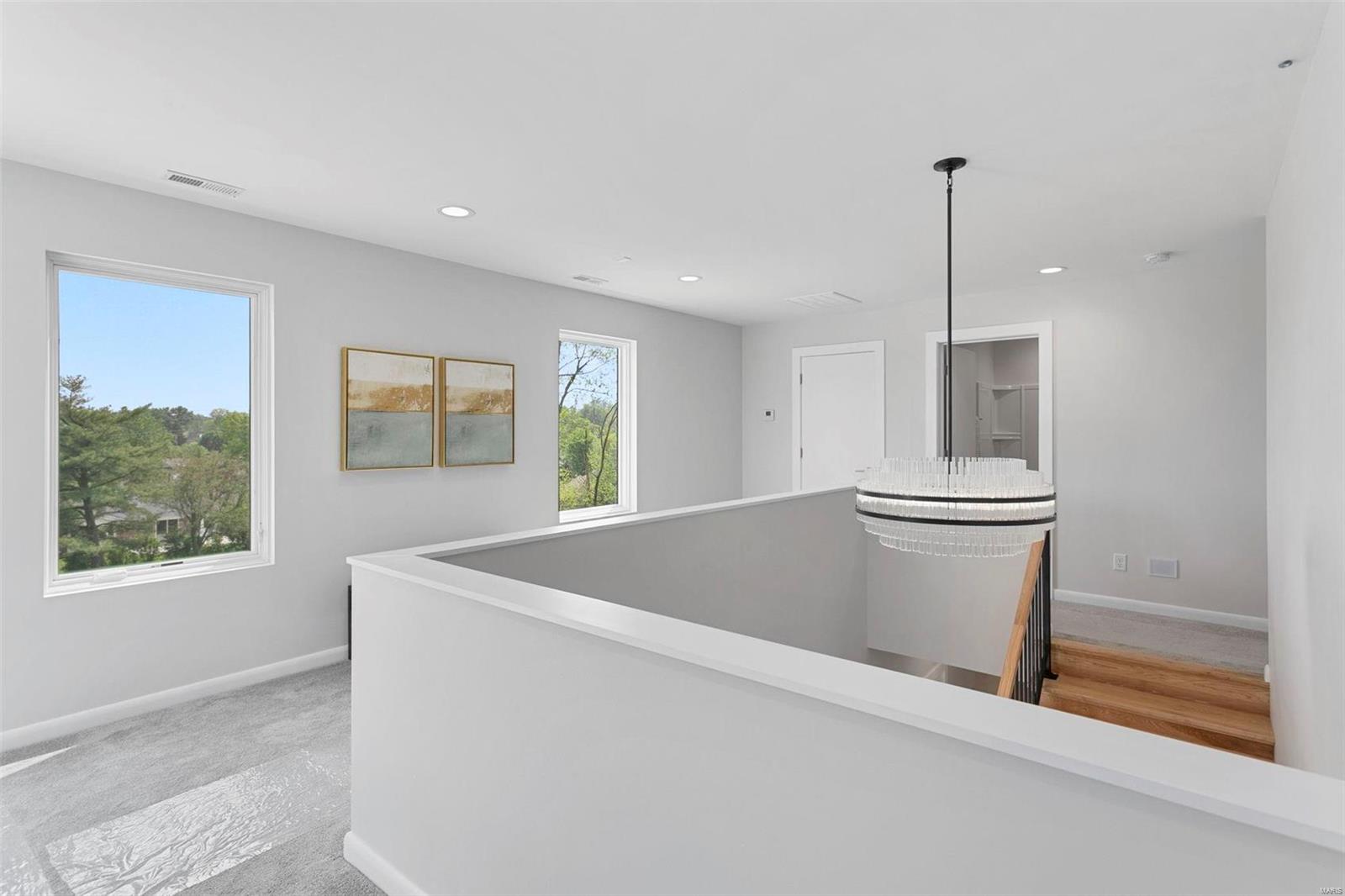 Santino Court - Residential