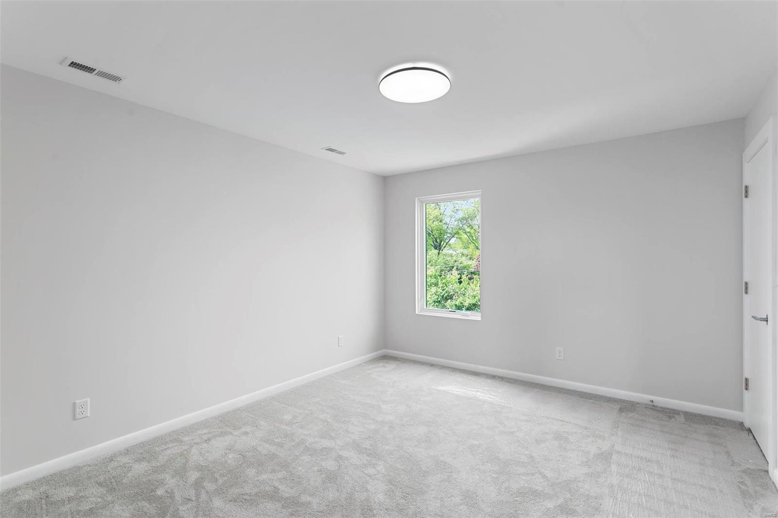 Santino Court - Residential