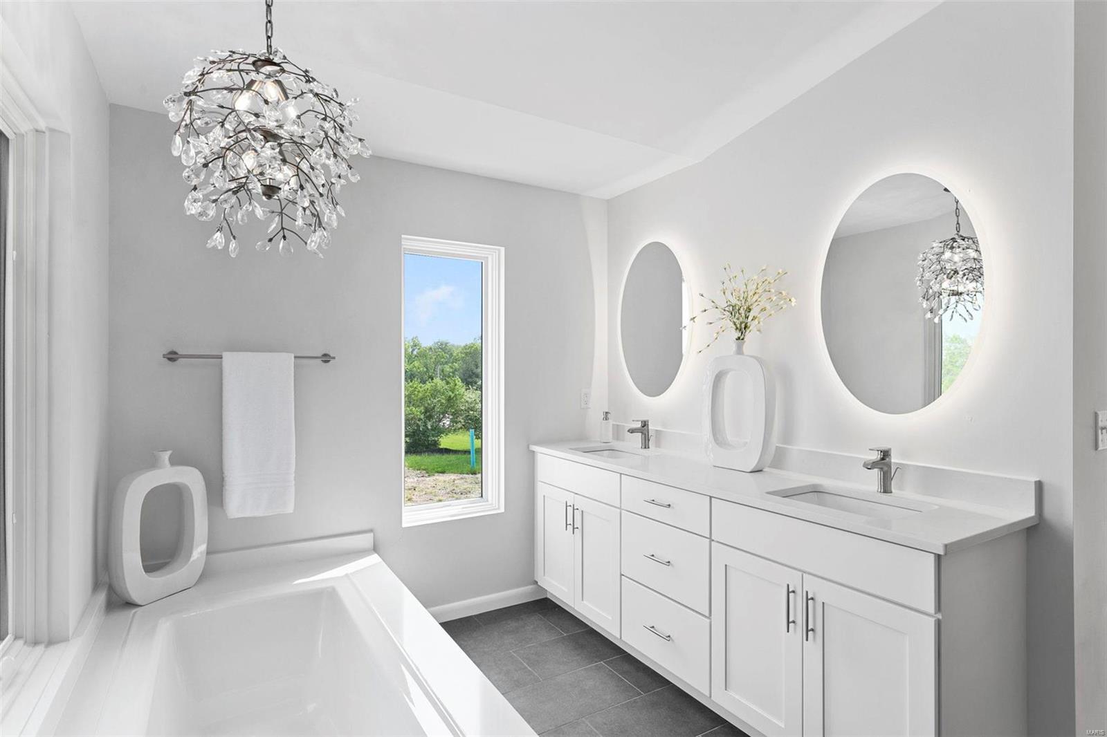 Santino Court - Residential