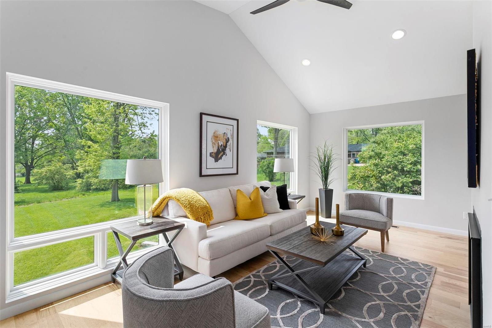 Santino Court - Residential