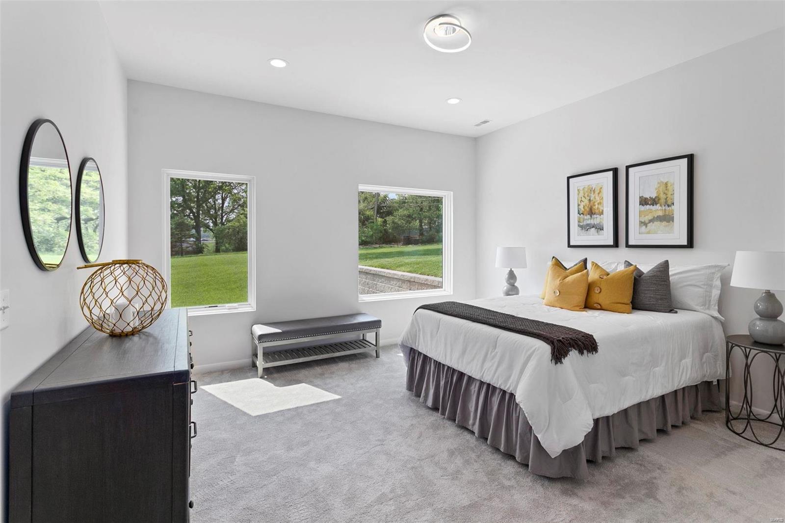 Santino Court - Residential