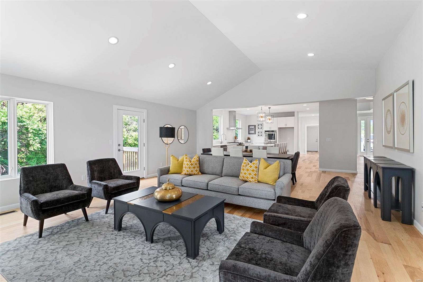 Santino Court - Residential