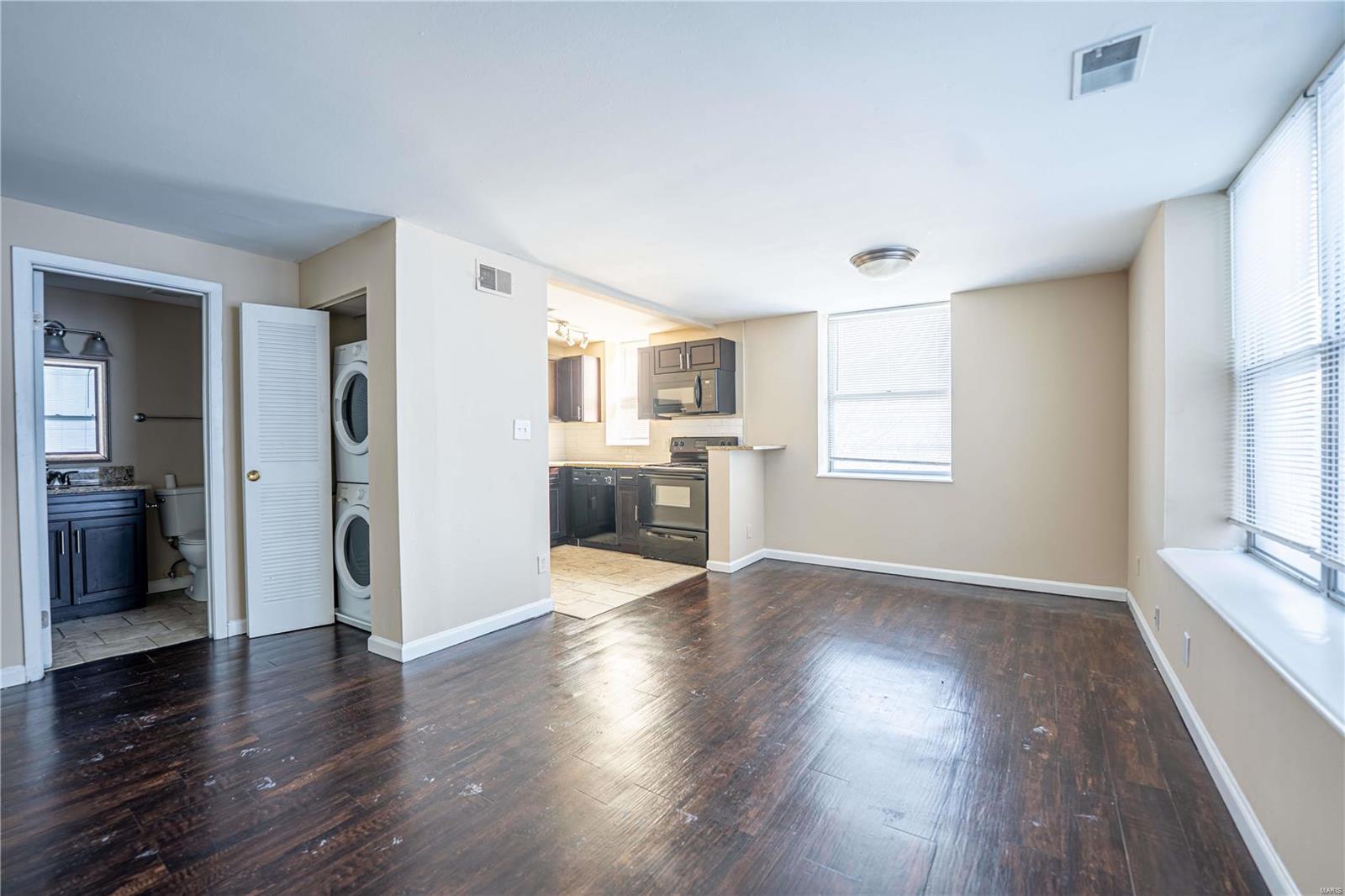 City/St Louis - Residential Income