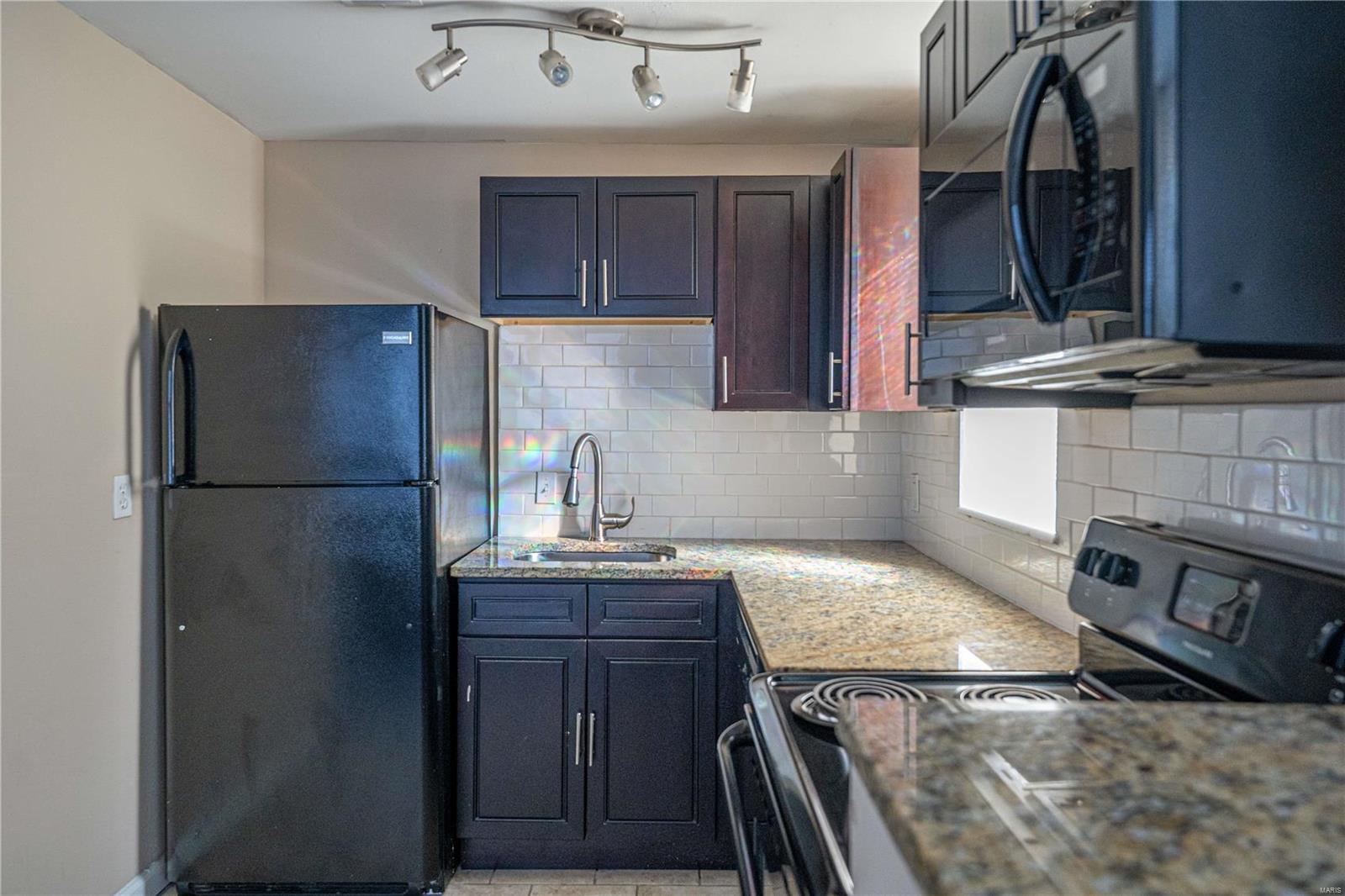 City/St Louis - Residential Income