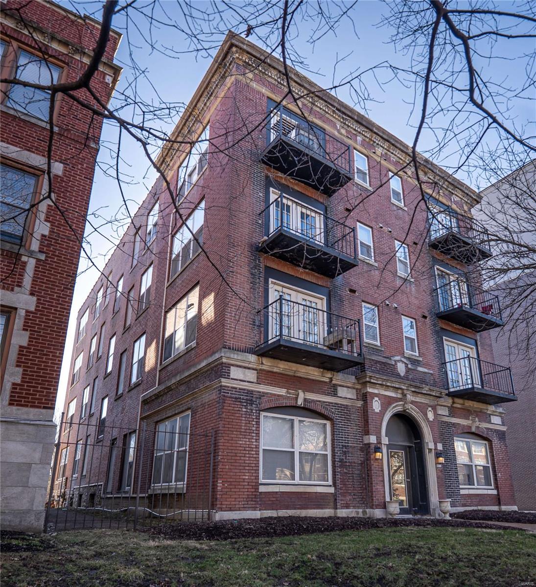 City/St Louis - Residential Income