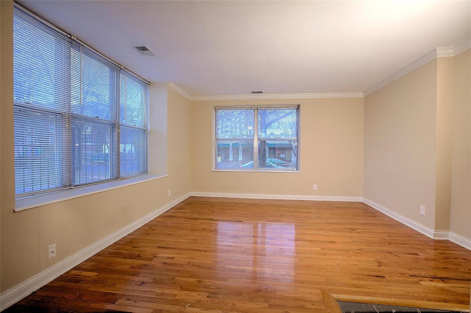 City/St Louis - Residential Income