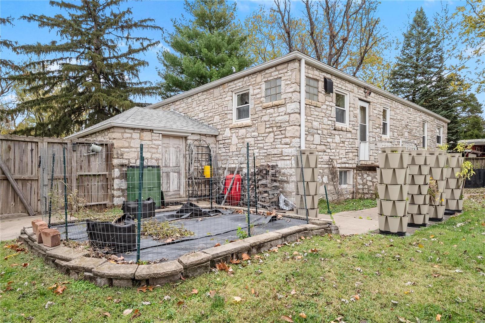 St Ann, Missouri 63074, United States, 2 Bedrooms Bedrooms, ,1 BathroomBathrooms,Residential,Active,33233