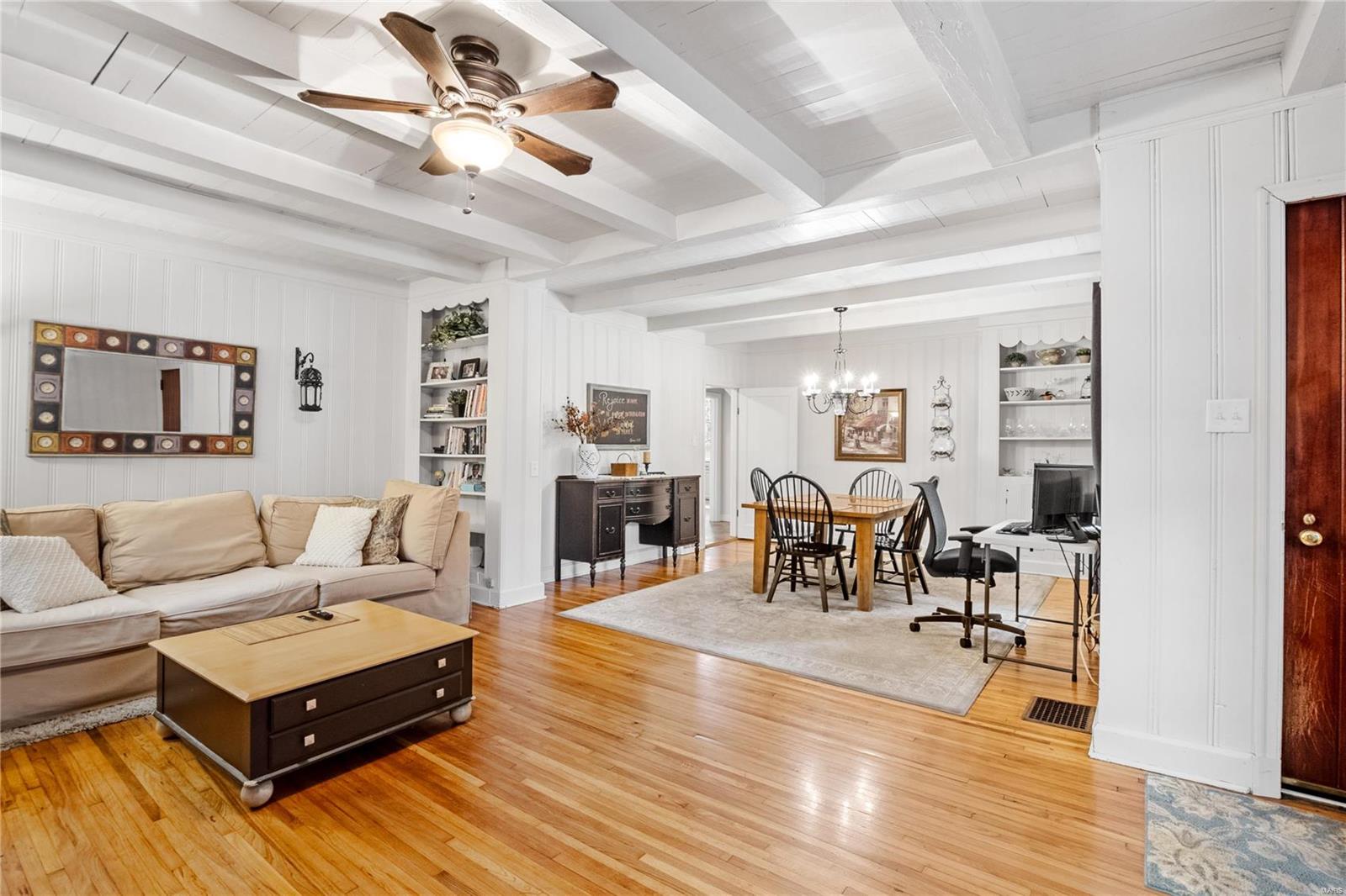 St Ann, Missouri 63074, United States, 2 Bedrooms Bedrooms, ,1 BathroomBathrooms,Residential,Active,33233