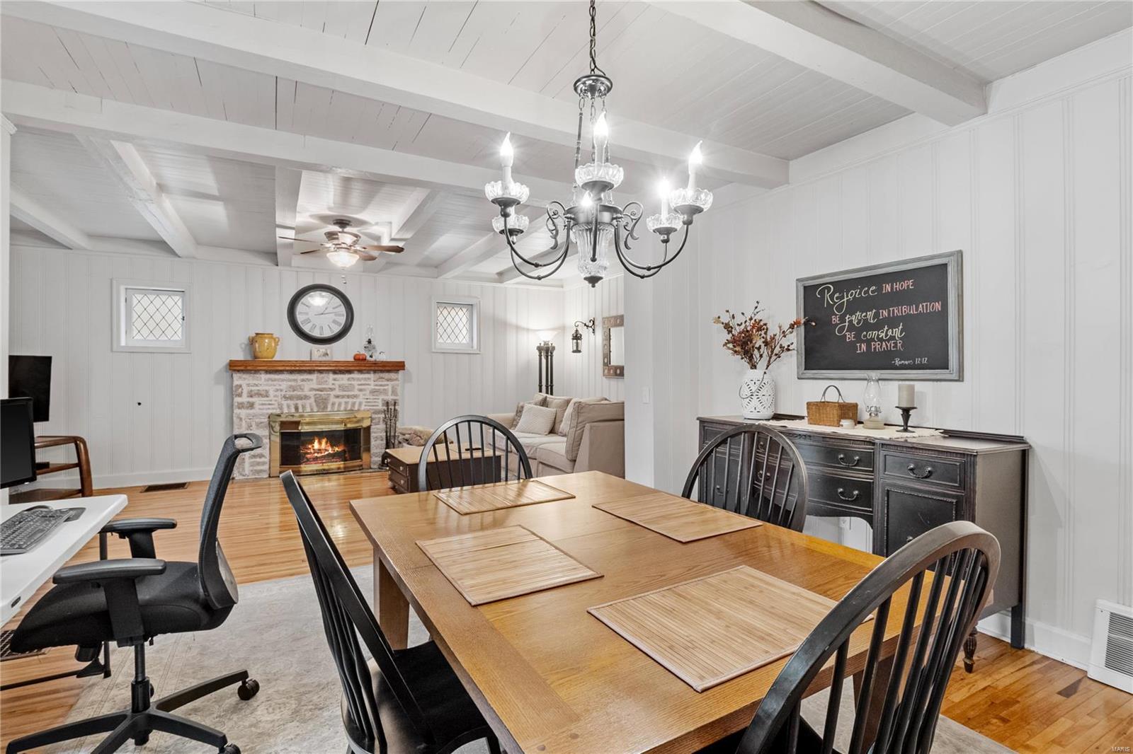 St Ann, Missouri 63074, United States, 2 Bedrooms Bedrooms, ,1 BathroomBathrooms,Residential,Active,33233