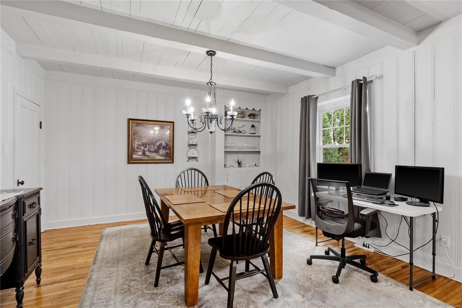 St Ann, Missouri 63074, United States, 2 Bedrooms Bedrooms, ,1 BathroomBathrooms,Residential,Active,33233