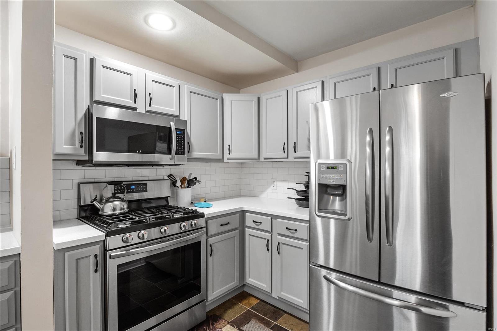 St Ann, Missouri 63074, United States, 2 Bedrooms Bedrooms, ,1 BathroomBathrooms,Residential,Active,33233