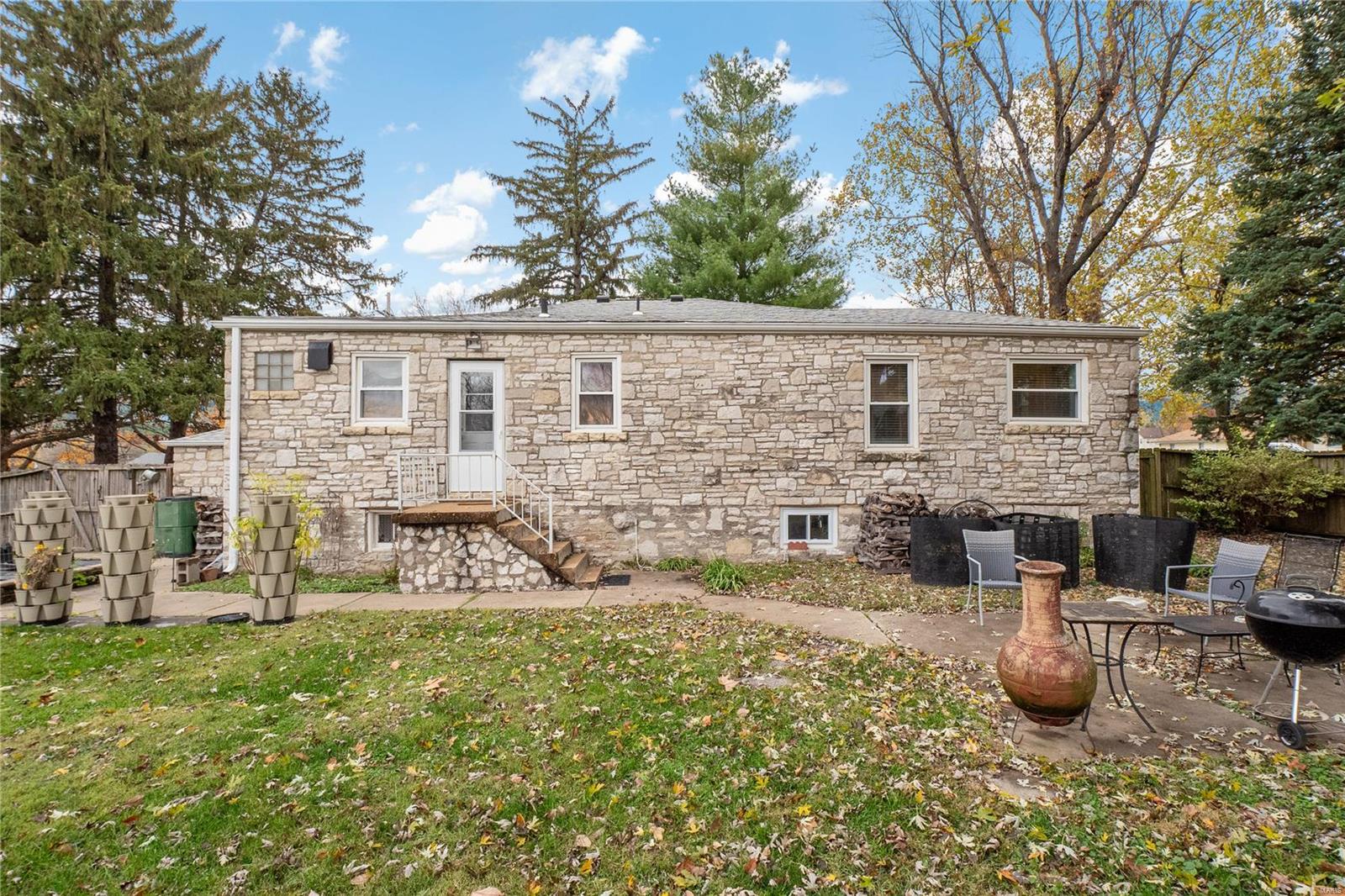 St Ann, Missouri 63074, United States, 2 Bedrooms Bedrooms, ,1 BathroomBathrooms,Residential,Active,33233