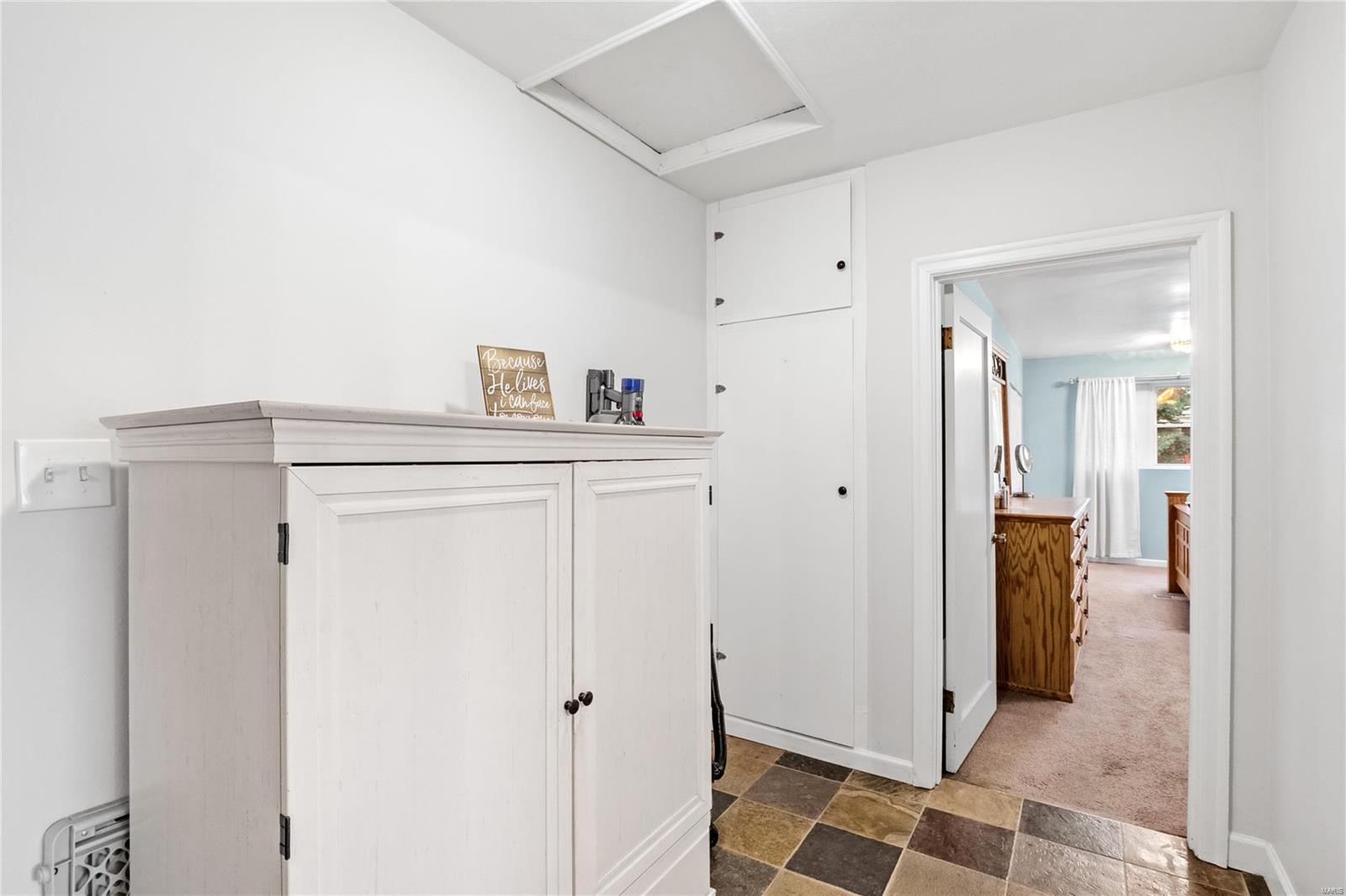 St Ann, Missouri 63074, United States, 2 Bedrooms Bedrooms, ,1 BathroomBathrooms,Residential,Active,33233