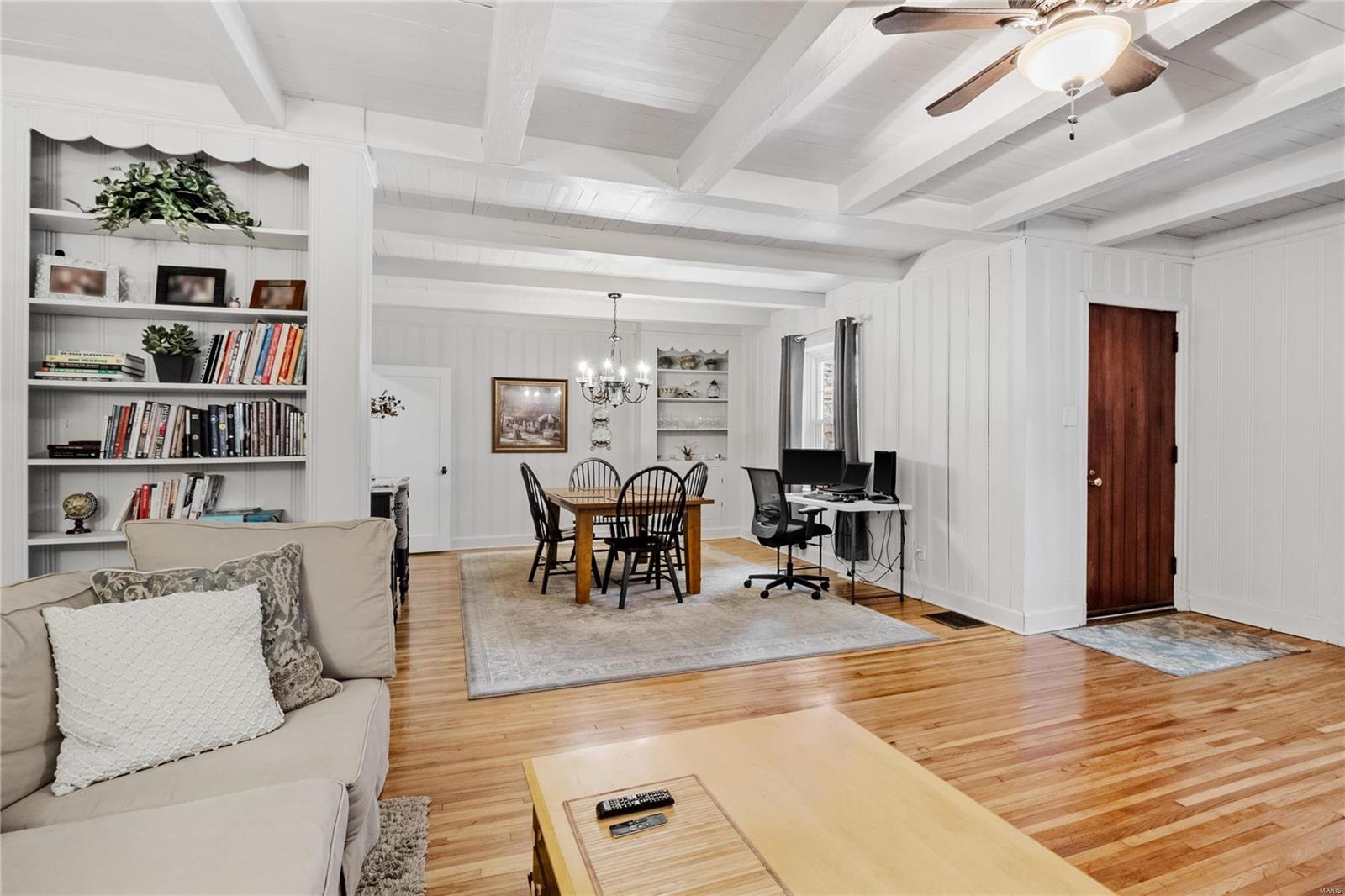 St Ann, Missouri 63074, United States, 2 Bedrooms Bedrooms, ,1 BathroomBathrooms,Residential,Active,33233