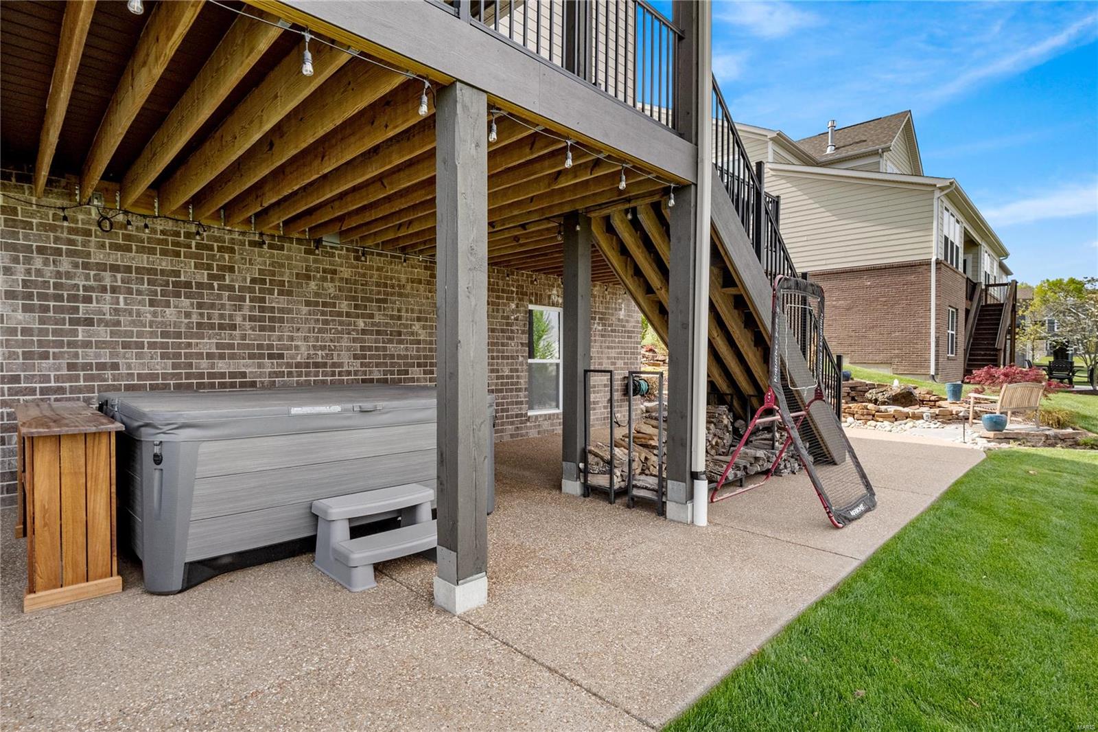 Bur Oaks - Residential