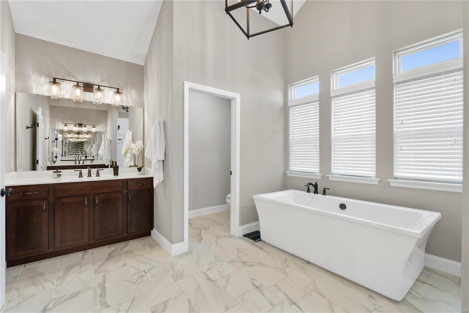 Bur Oaks - Residential