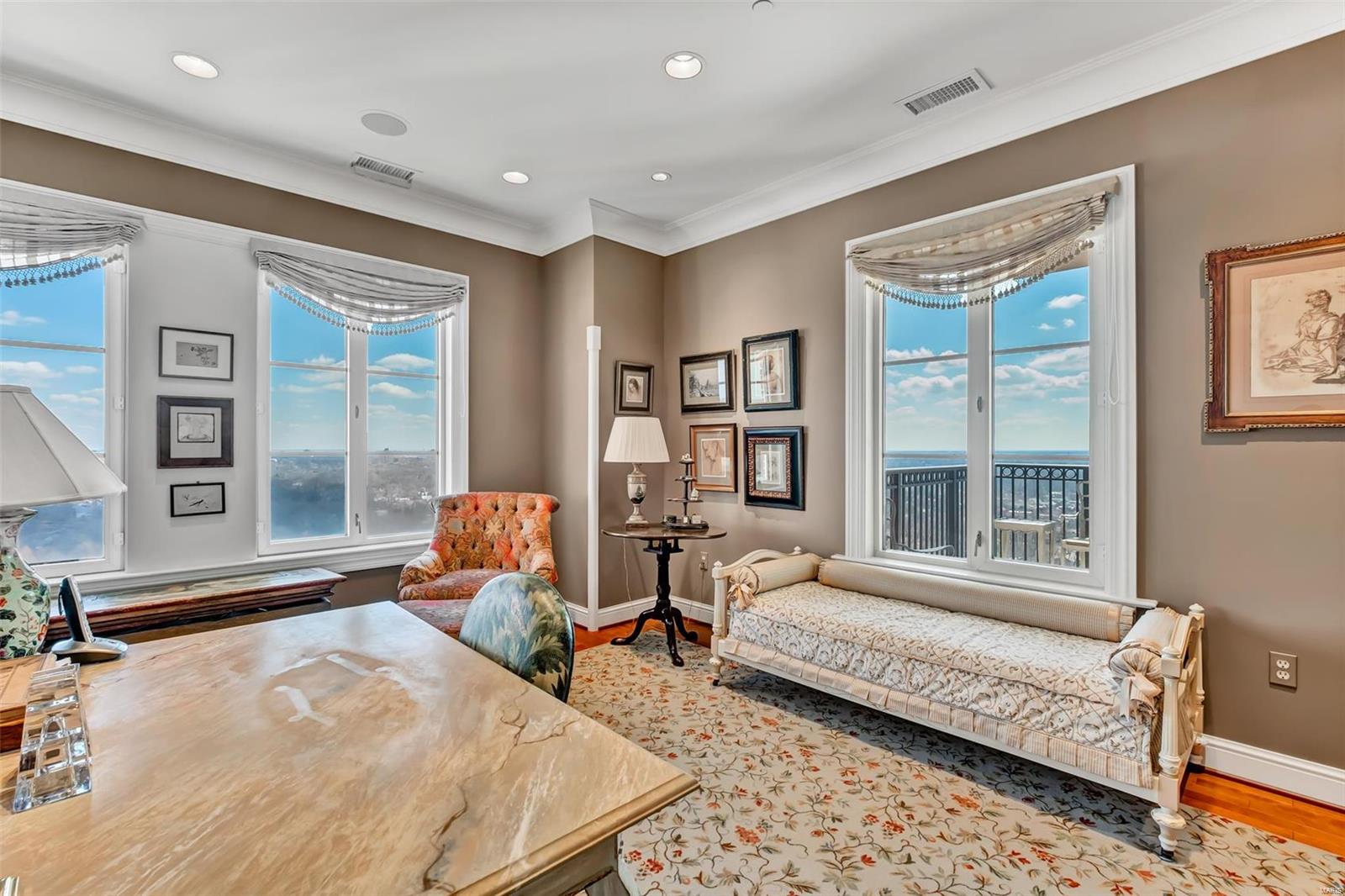 Plaza In Clayton A Condo The - Residential