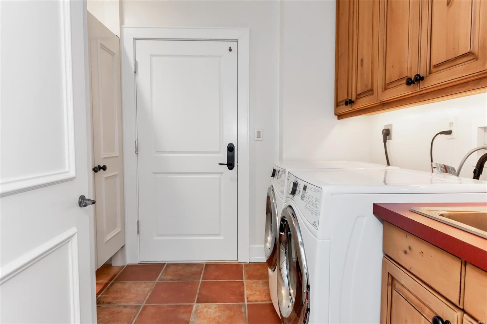 Plaza In Clayton A Condo The - Residential