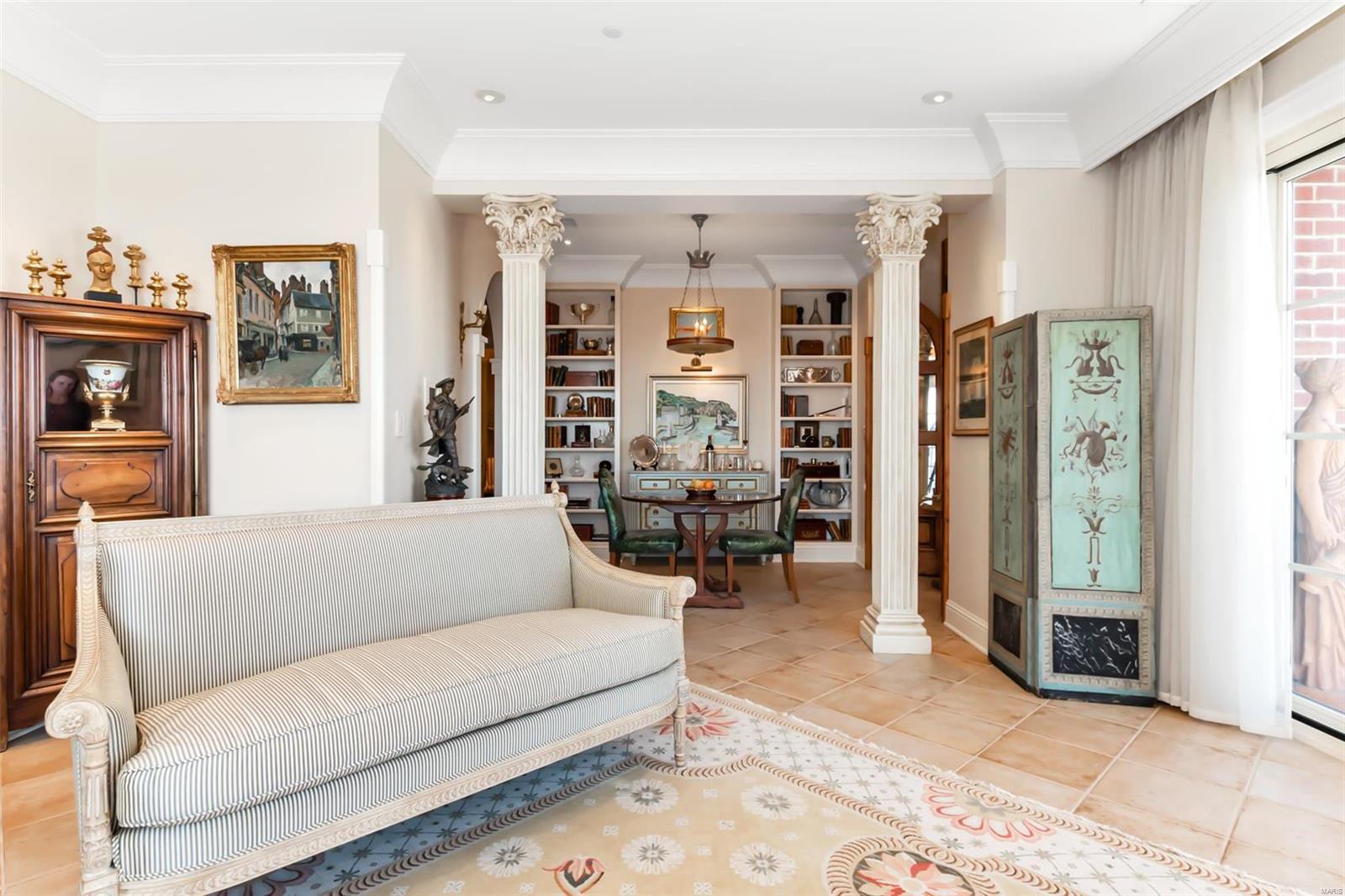 Plaza In Clayton A Condo The - Residential