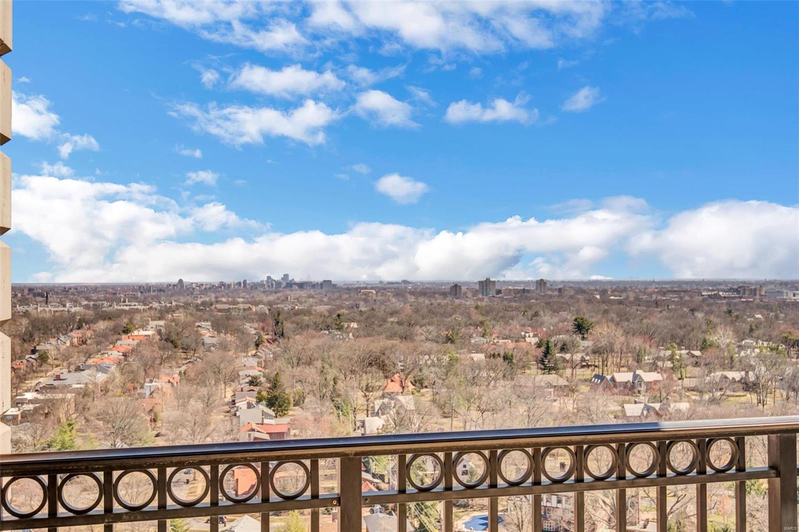 Plaza In Clayton A Condo The - Residential